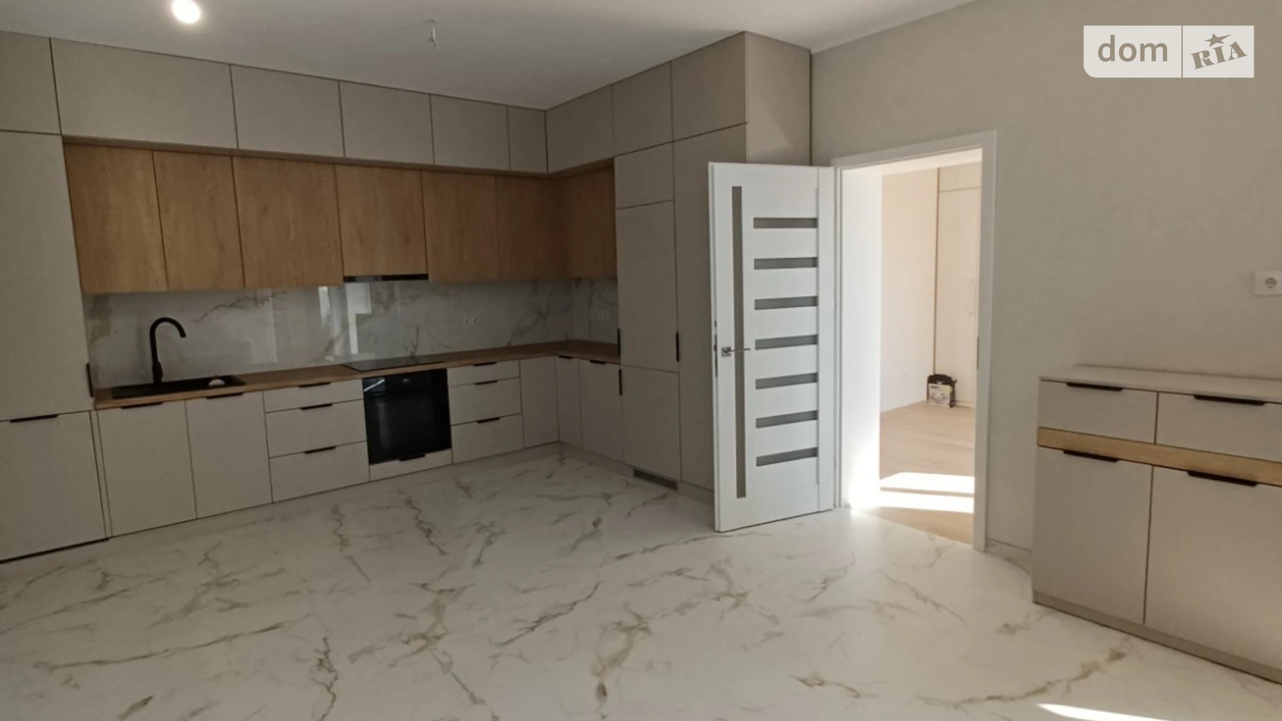 3-комнатная квартира 73 кв. м в, цена: 94000 $ - фото 2