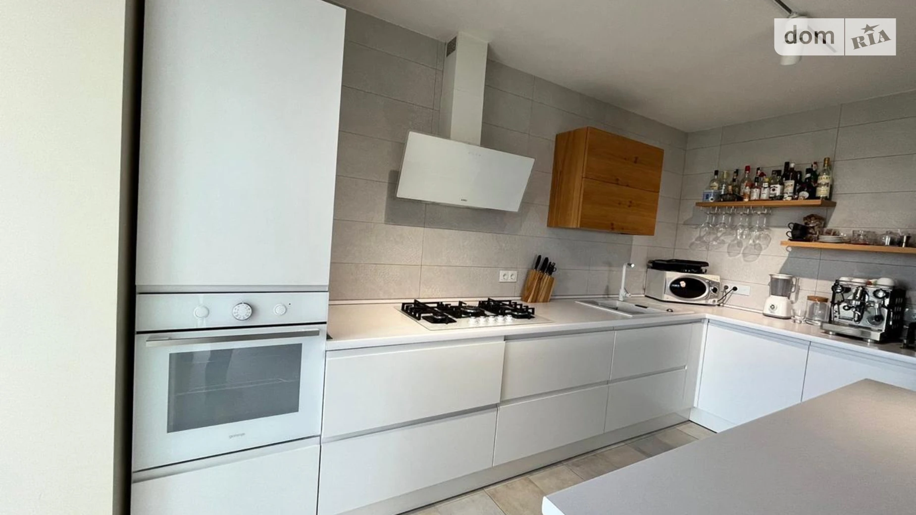 3-комнатная квартира 128.6 кв. м в Луцке, ул. Спутника, 4А - фото 2