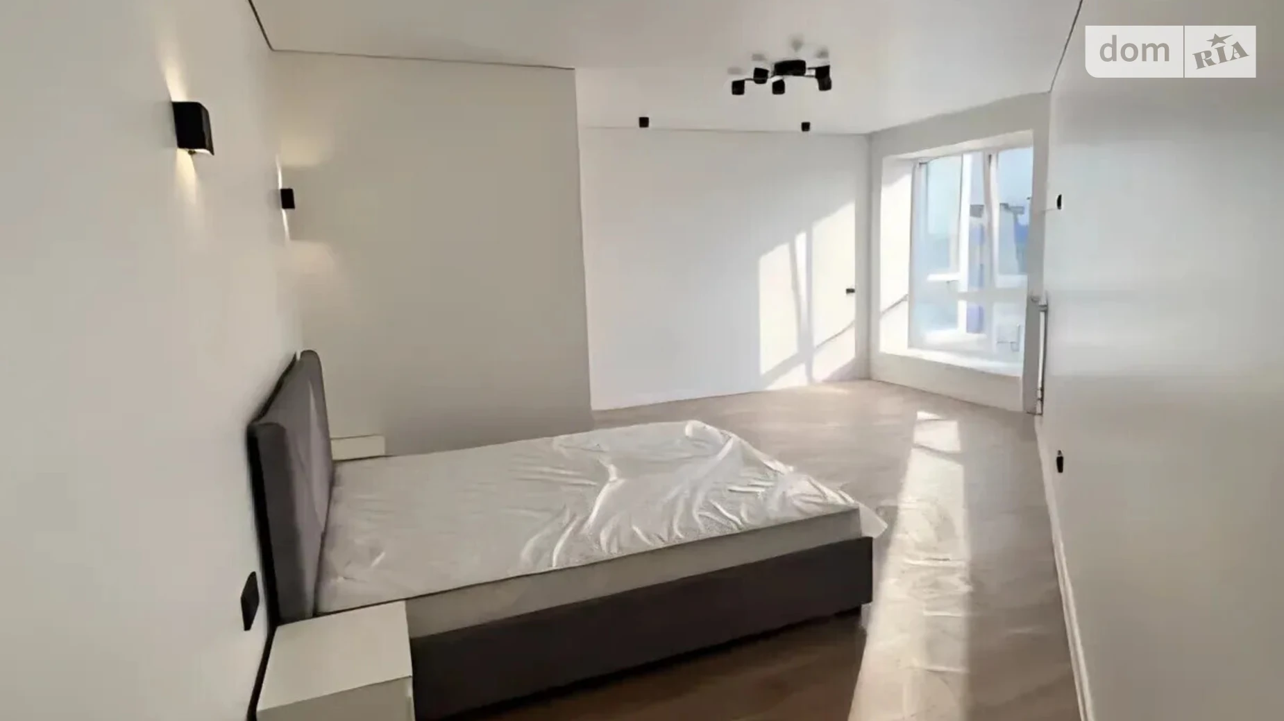 Продается 1-комнатная квартира 44 кв. м в Ивано-Франковске, ул. Княгинин, 44 корпус 16 - фото 5