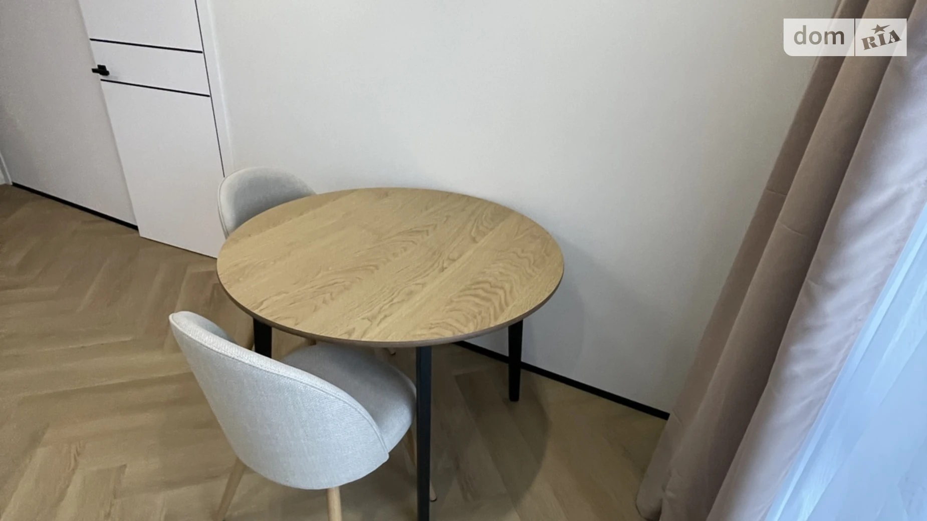 Продается 1-комнатная квартира 40 кв. м в Ивано-Франковске, бул. Южный, 40Б - фото 2