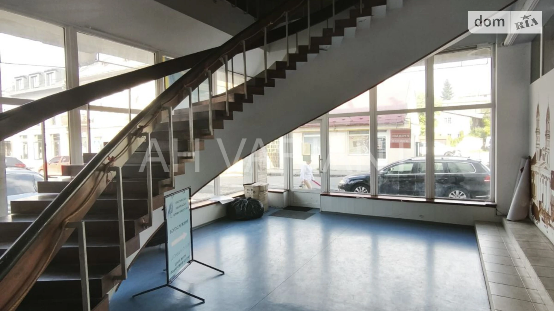 Продается офис 330 кв. м в бизнес-центре, цена: 300000 $ - фото 2