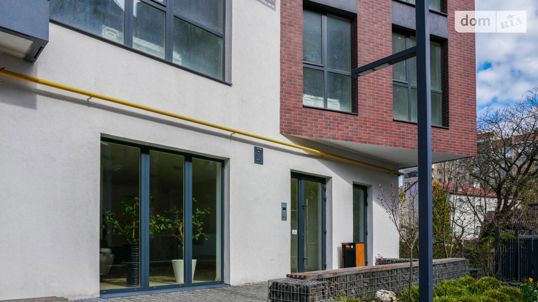 Продается 1-комнатная квартира 51 кв. м в Львове, ул. Ярославенко, 30 - фото 2