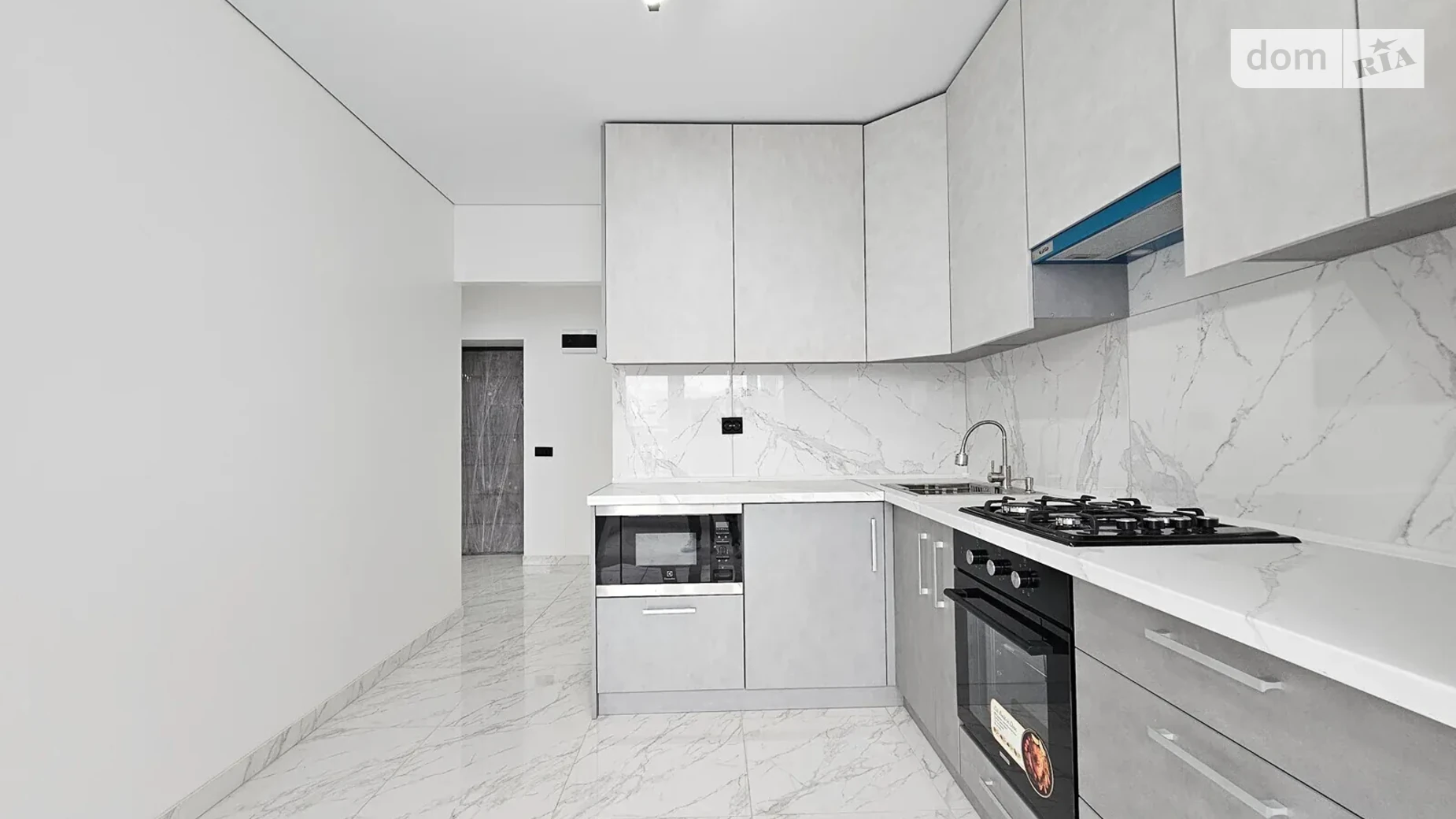 Продается 1-комнатная квартира 44 кв. м в Ивано-Франковске, ул. Княгинин, 44 корпус 16 - фото 2