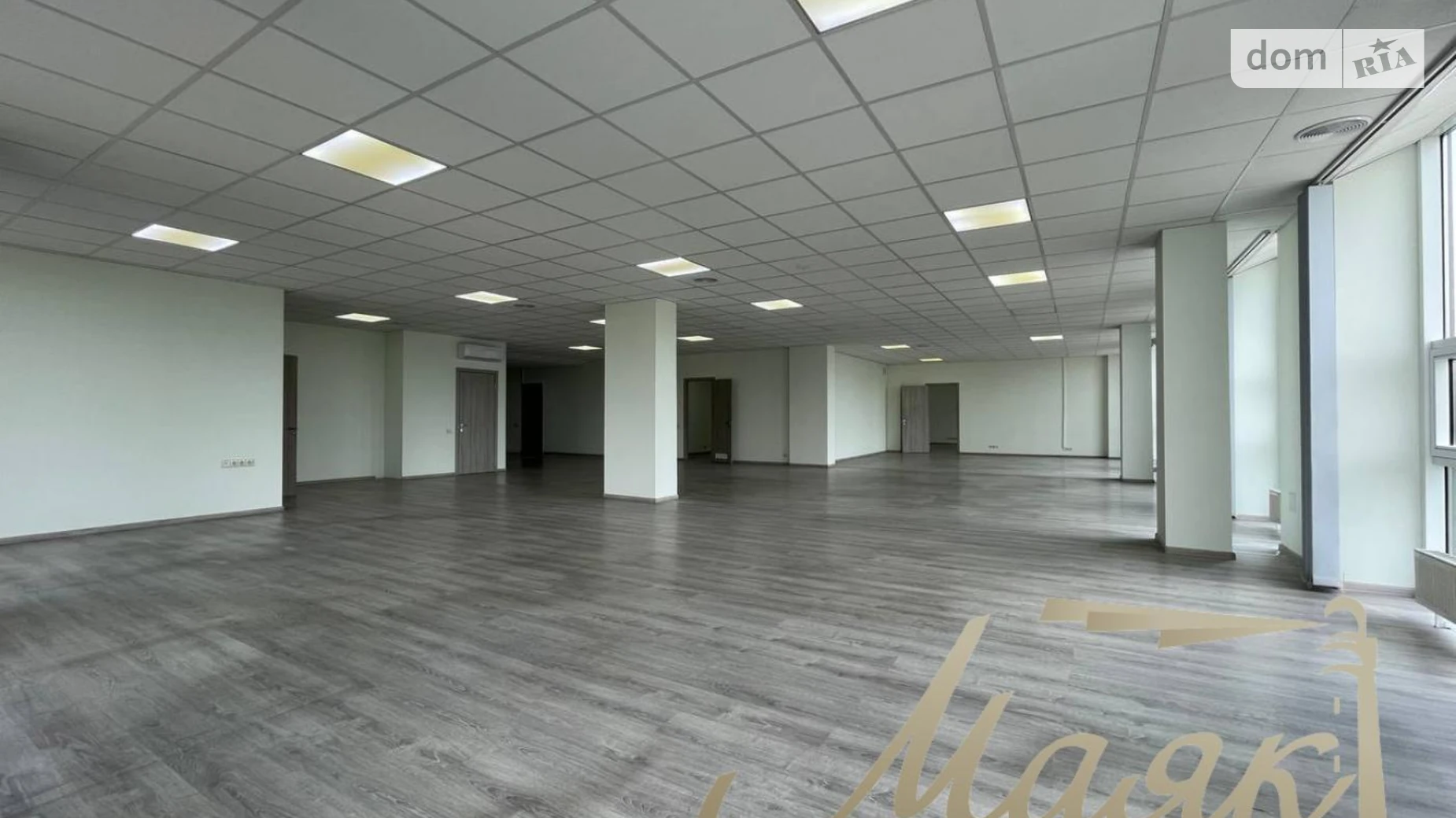 Сдается в аренду офис 540 кв. м в бизнес-центре, цена: 5400 $ - фото 2