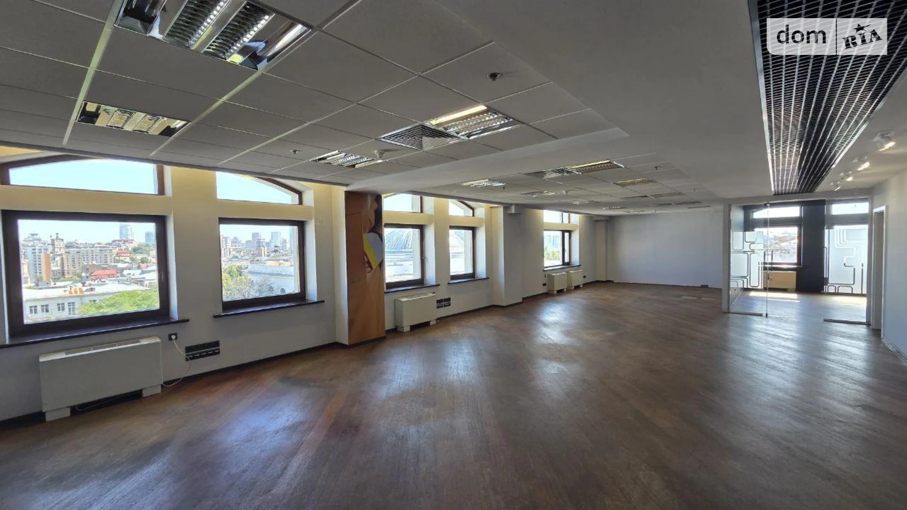 Здається в оренду офіс 250 кв. м в бізнес-центрі, цена: 6250 $ - фото 2