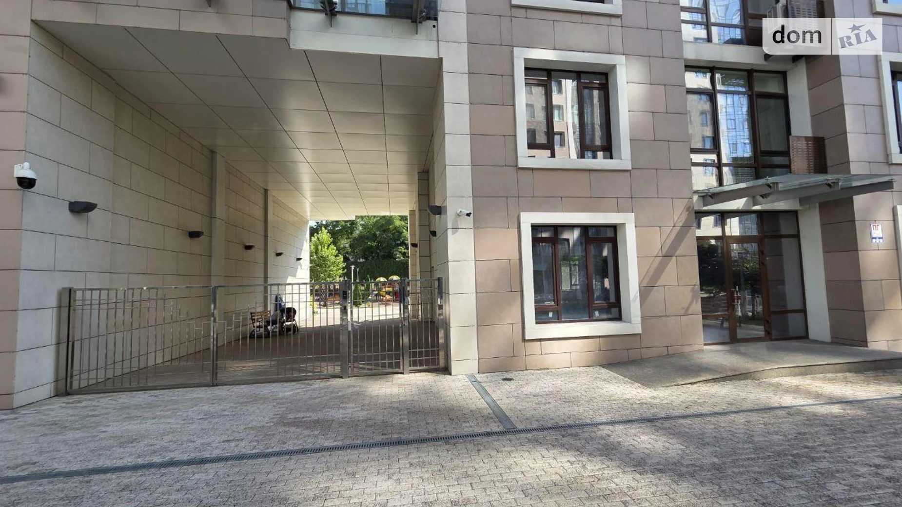 ул. Саперное Поле, 22 Печерск Киев Дворец Украина, цена: 1500000 $ - фото 2