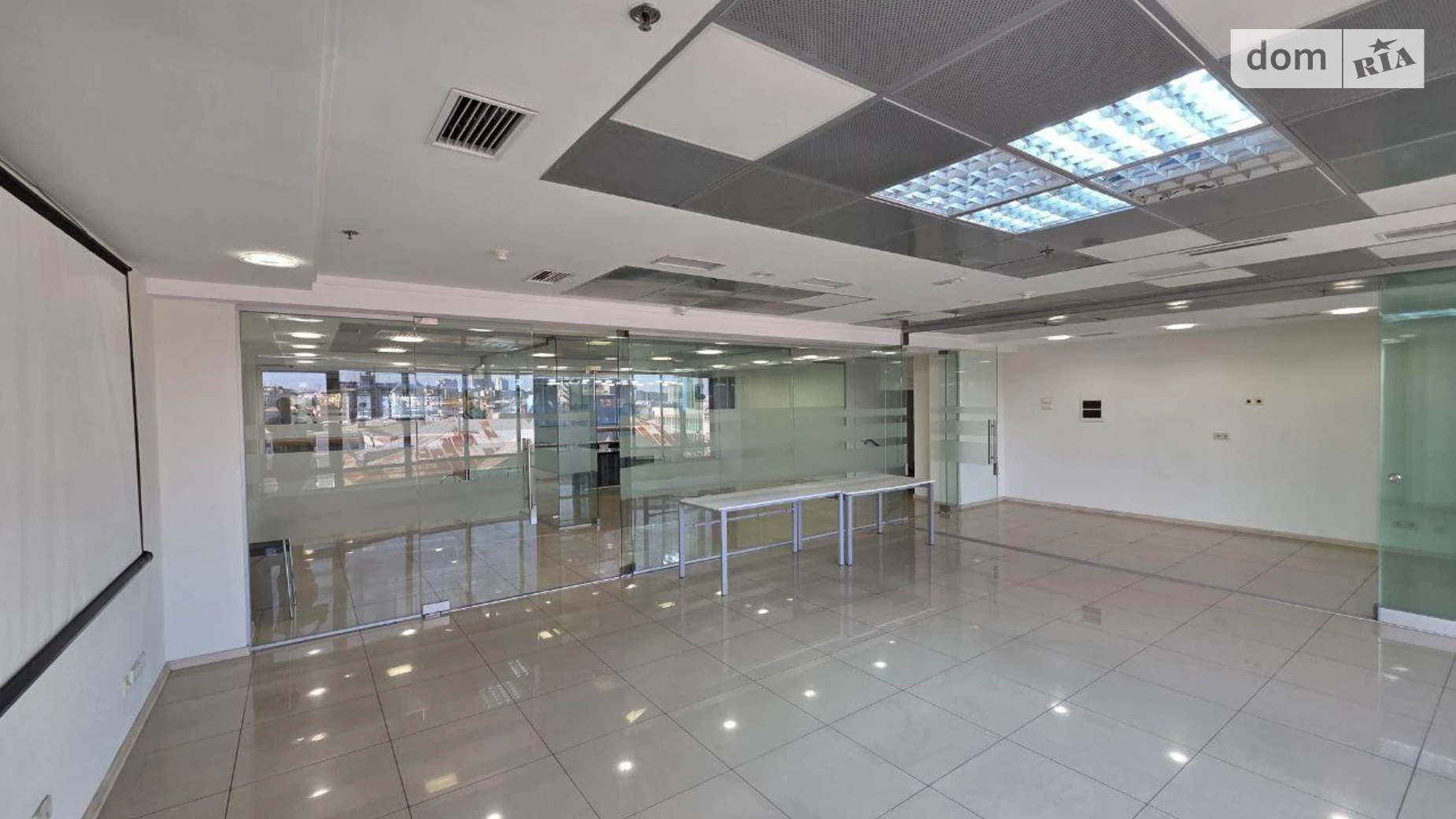 Сдается в аренду офис 490 кв. м в бизнес-центре, цена: 12450 $ - фото 3