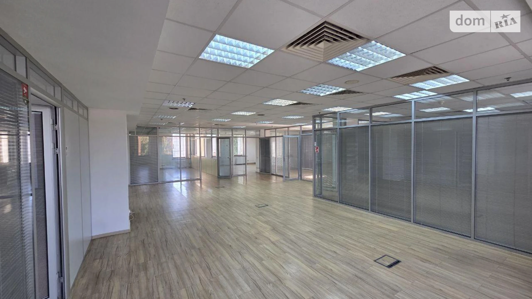 Сдается в аренду офис 340 кв. м в бизнес-центре, цена: 8650 $ - фото 2