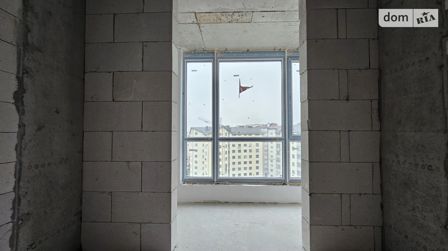 Продается 1-комнатная квартира 42 кв. м в Ивано-Франковске, ул. Хриплинская, 9 - фото 3