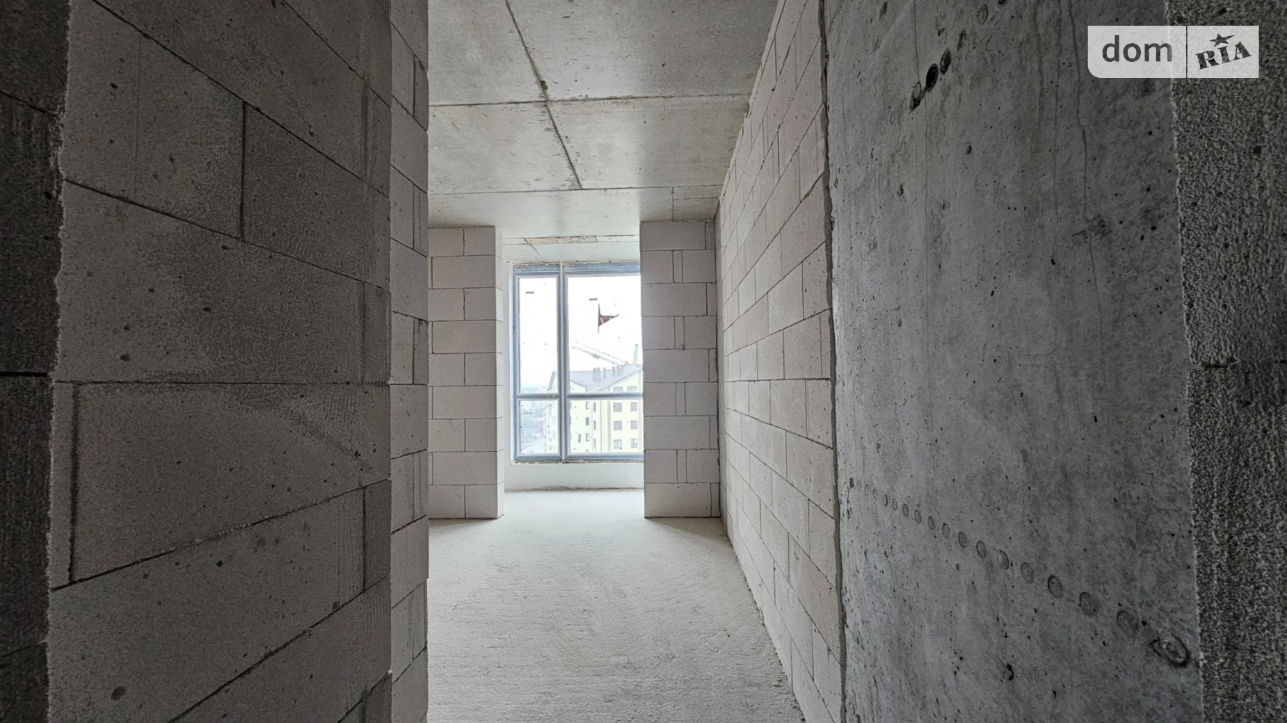 Продается 1-комнатная квартира 42 кв. м в Ивано-Франковске, ул. Хриплинская, 9 - фото 2