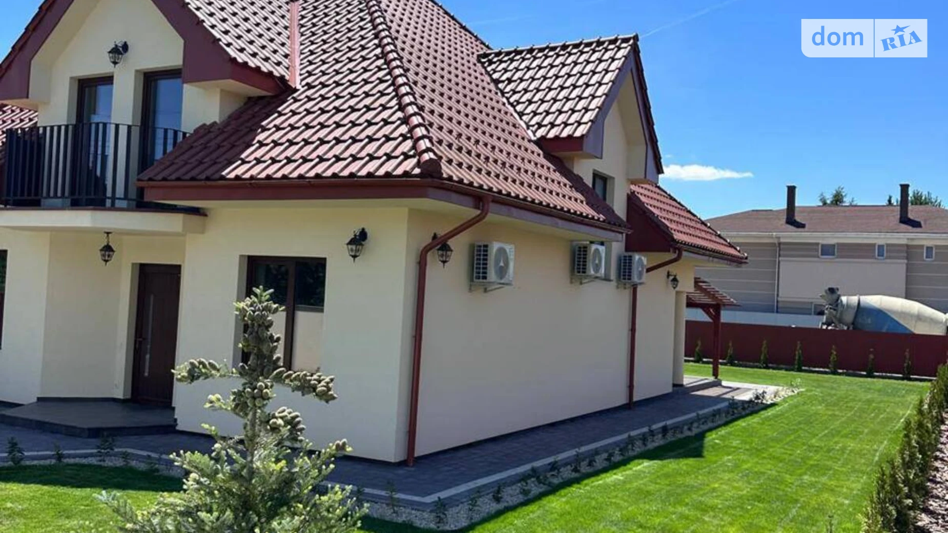 Продается дом на 2 этажа 223 кв. м с верандой, цена: 280000 $ - фото 2