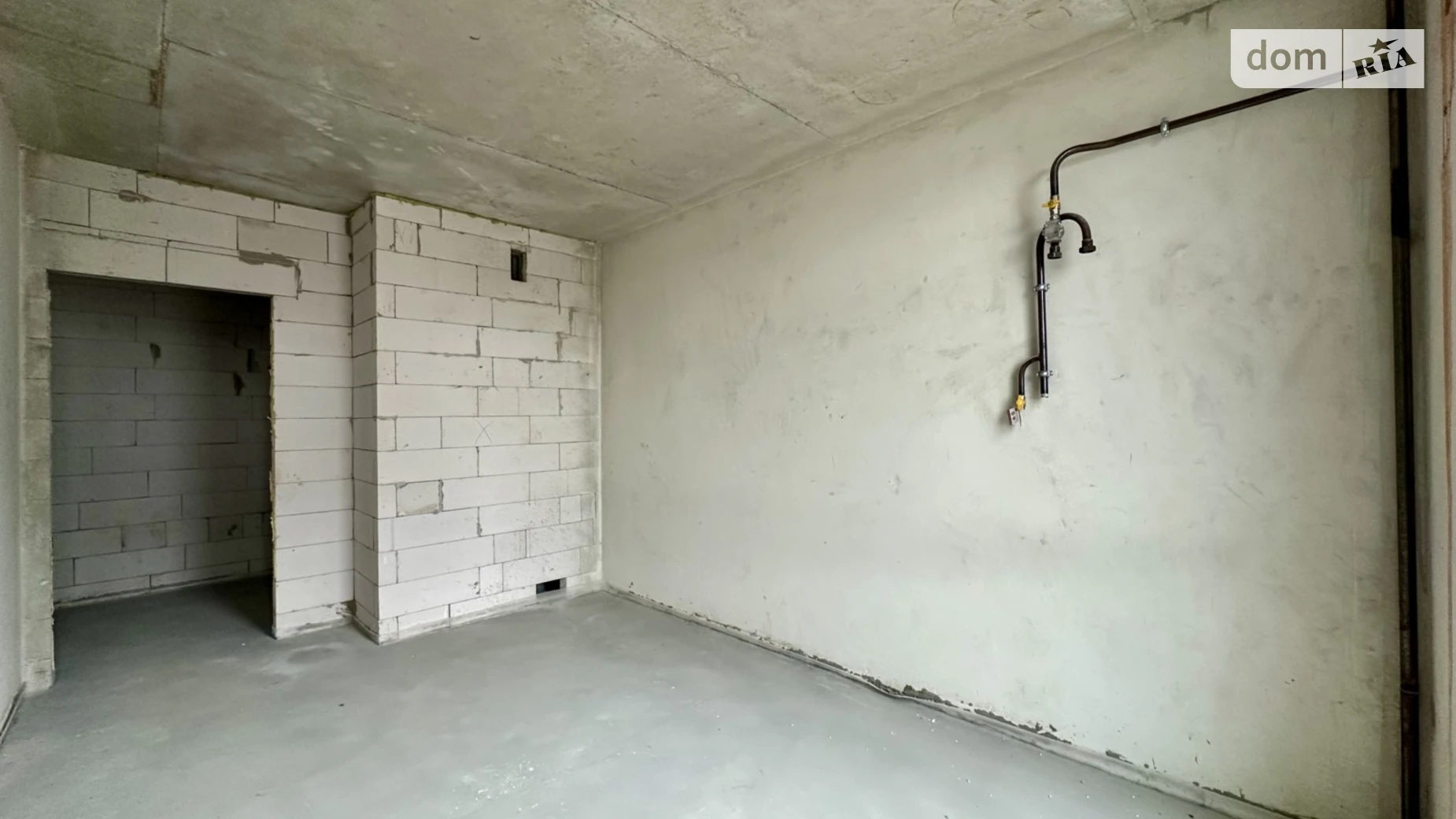 Продается 2-комнатная квартира 68 кв. м в Ивано-Франковске, ул. Надречная, 1 - фото 3