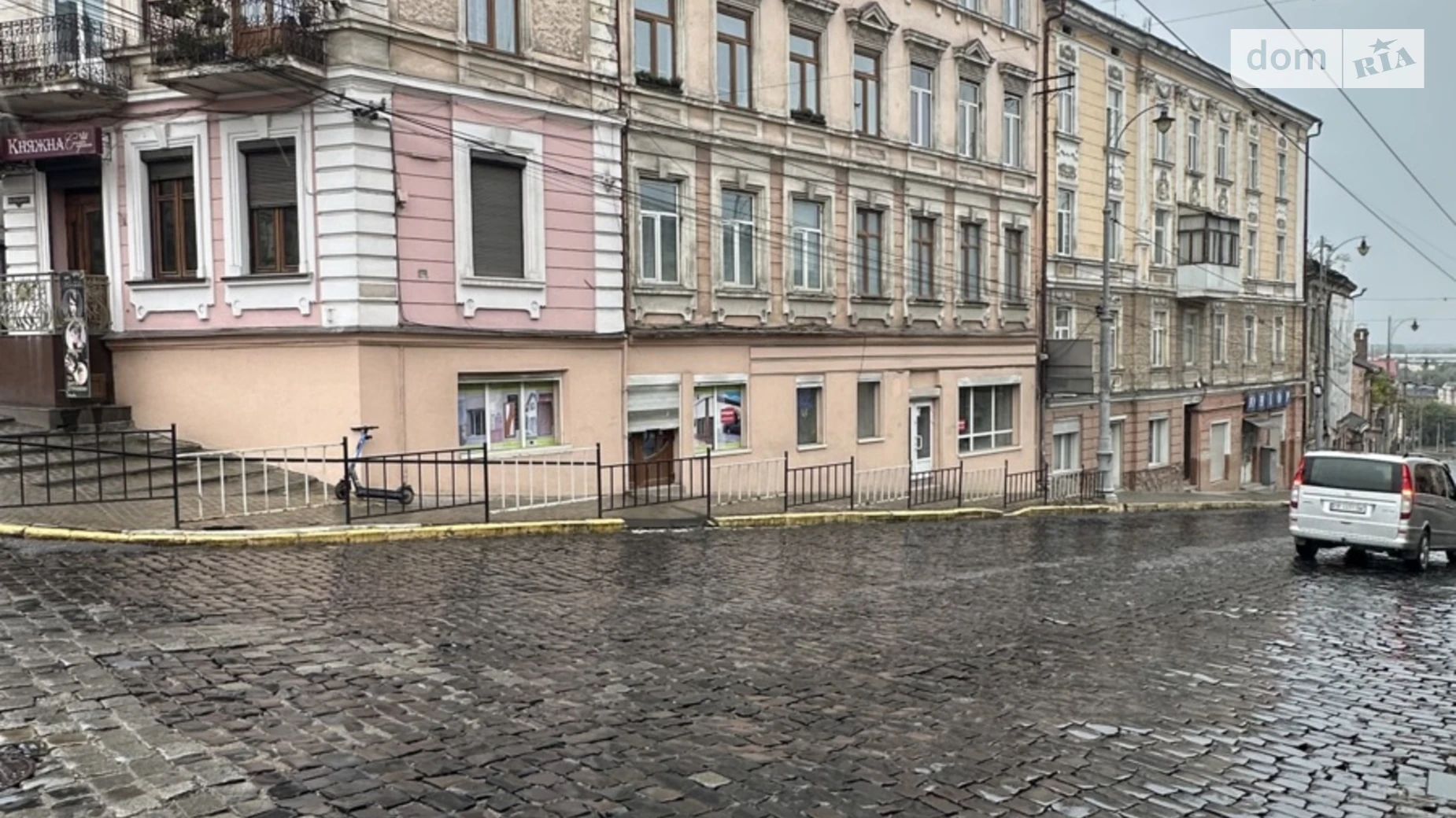 вул. Хмельницького Богдана Першотравневий Чернівці, цена: 55000 $ - фото 2