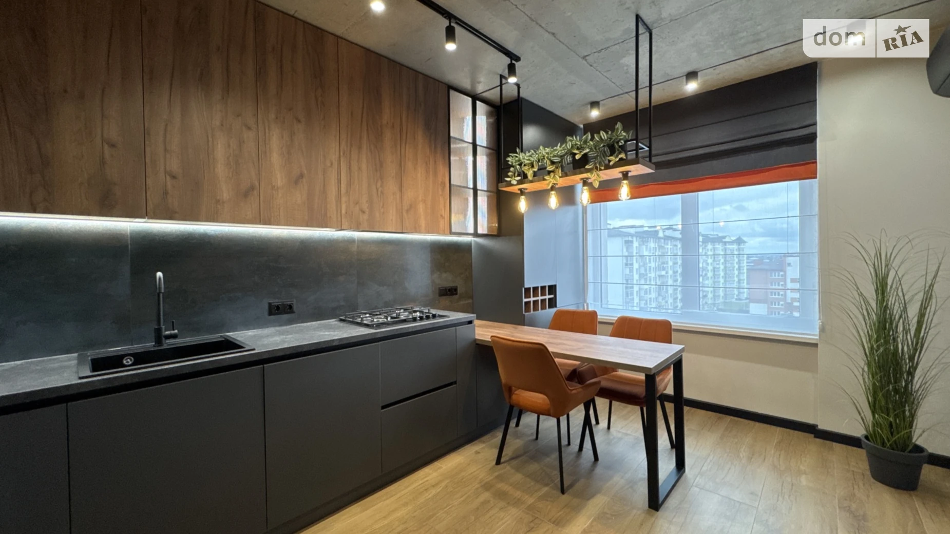 Продается 1-комнатная квартира 42.5 кв. м в Ивано-Франковске, ул. Бандеры Степана, 79 - фото 2