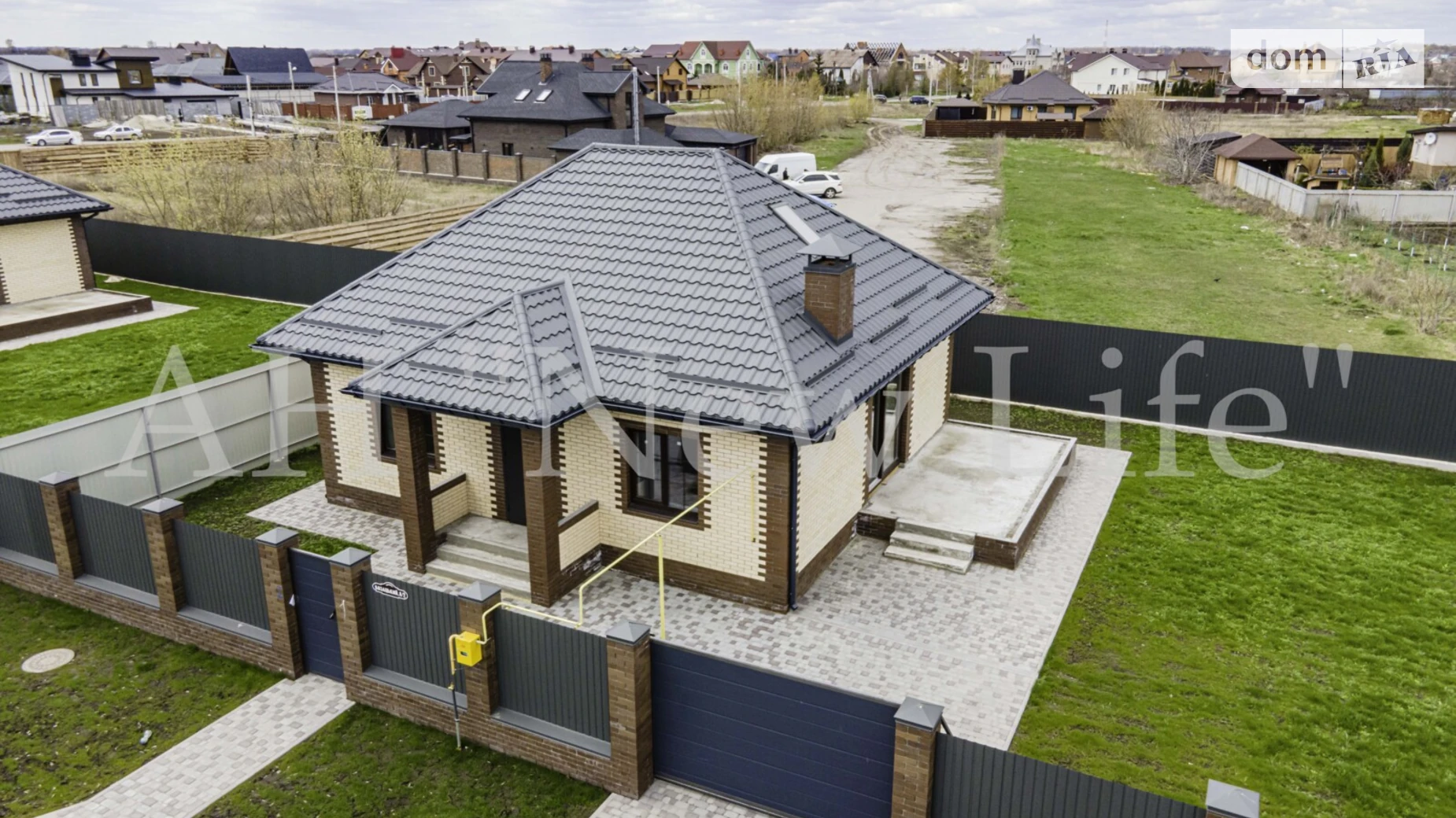 Продается дом на 2 этажа 114.3 кв. м с гаражом, цена: 74990 $ - фото 3