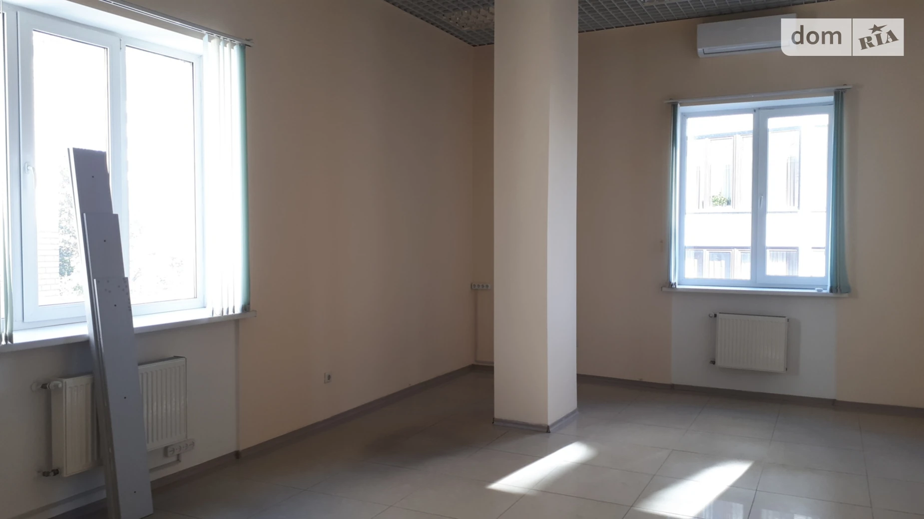 Сдается в аренду офис 35 кв. м в бизнес-центре, цена: 7000 грн - фото 2