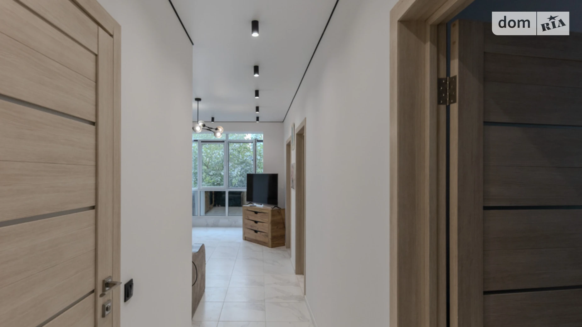 Продается 3-комнатная квартира 69.4 кв. м в Буче, ул. Антония Михайловского(Малиновского), 72Г,Е - фото 4