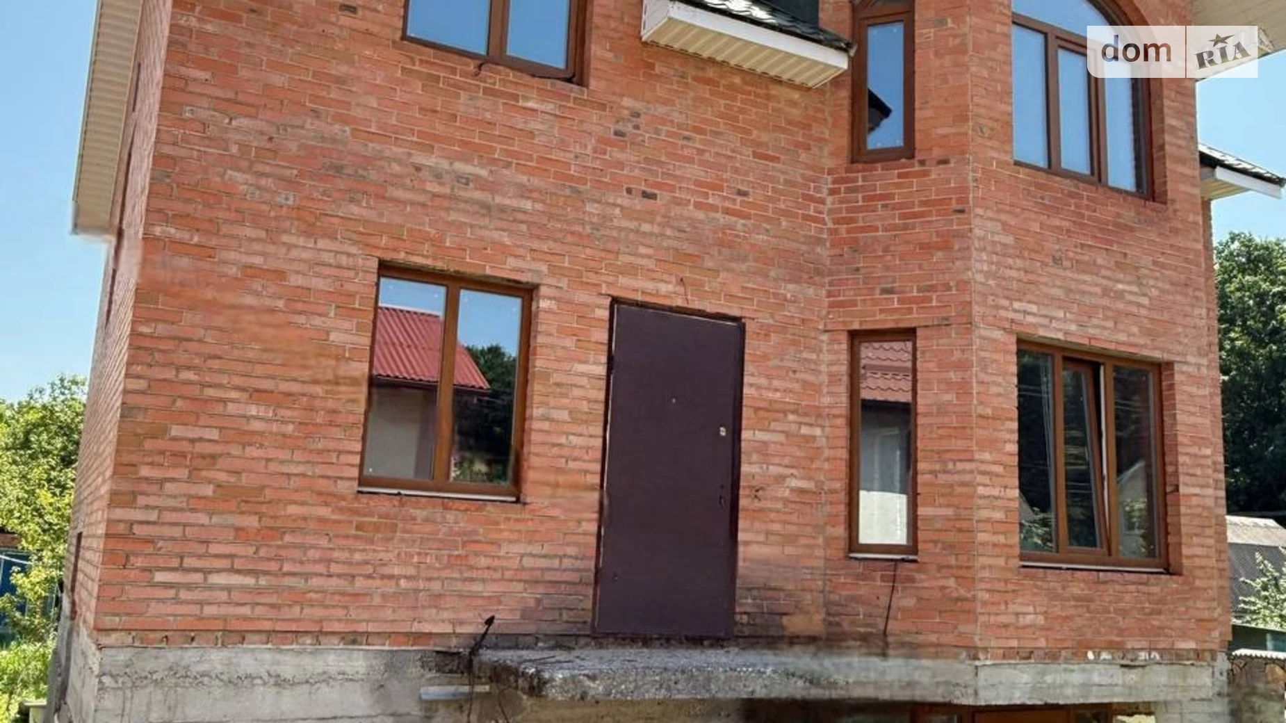 Продается дом на 3 этажа 150 кв. м с балконом, цена: 72000 $ - фото 2