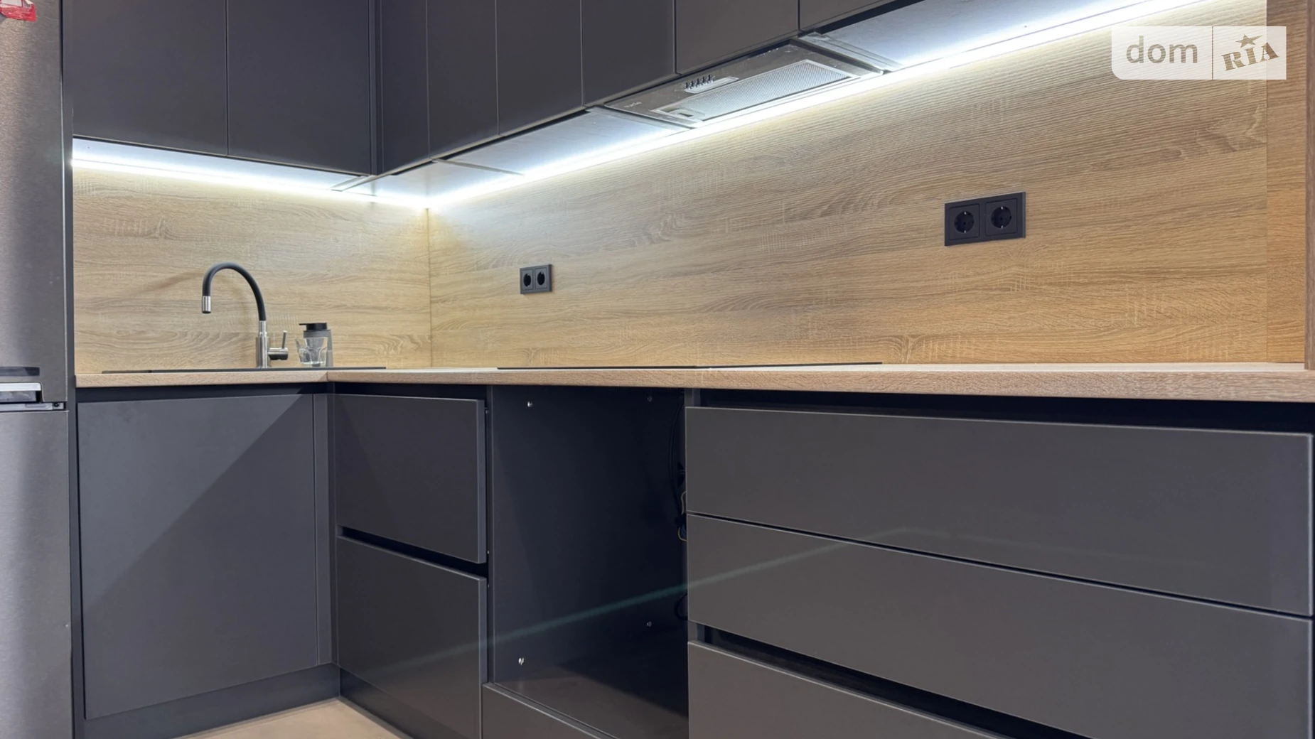 Продается 1-комнатная квартира 42 кв. м в Ивано-Франковске, ул. Высочана Семена, 18 - фото 4