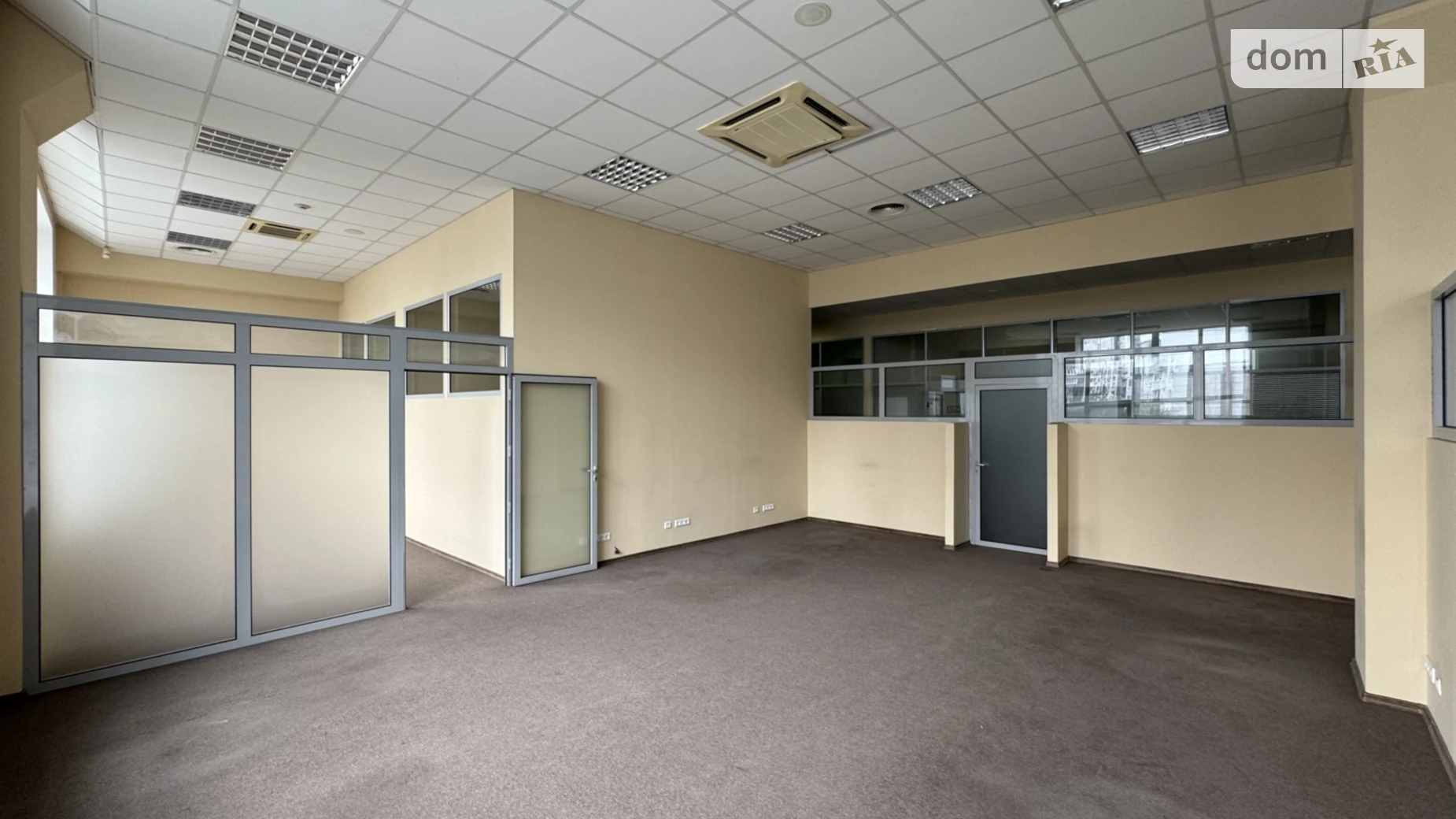 Сдается в аренду офис 437 кв. м в бизнес-центре, цена: 115805 грн - фото 2