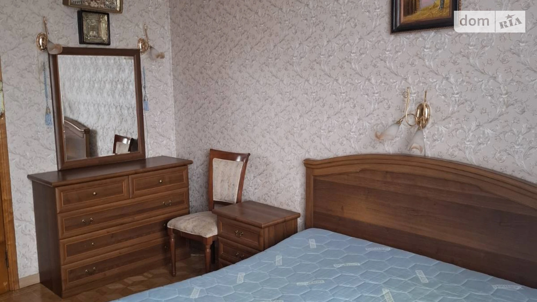 Продается 2-комнатная квартира 82 кв. м в Одессе, ул. Довженко, 6 - фото 2