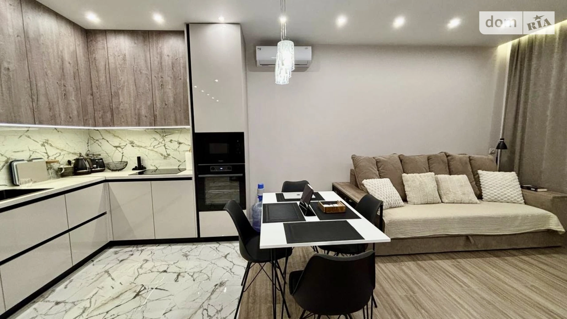 Продається 1-кімнатна квартира 52 кв. м у Минаї, вул. Августина Волошина, 14 - фото 2