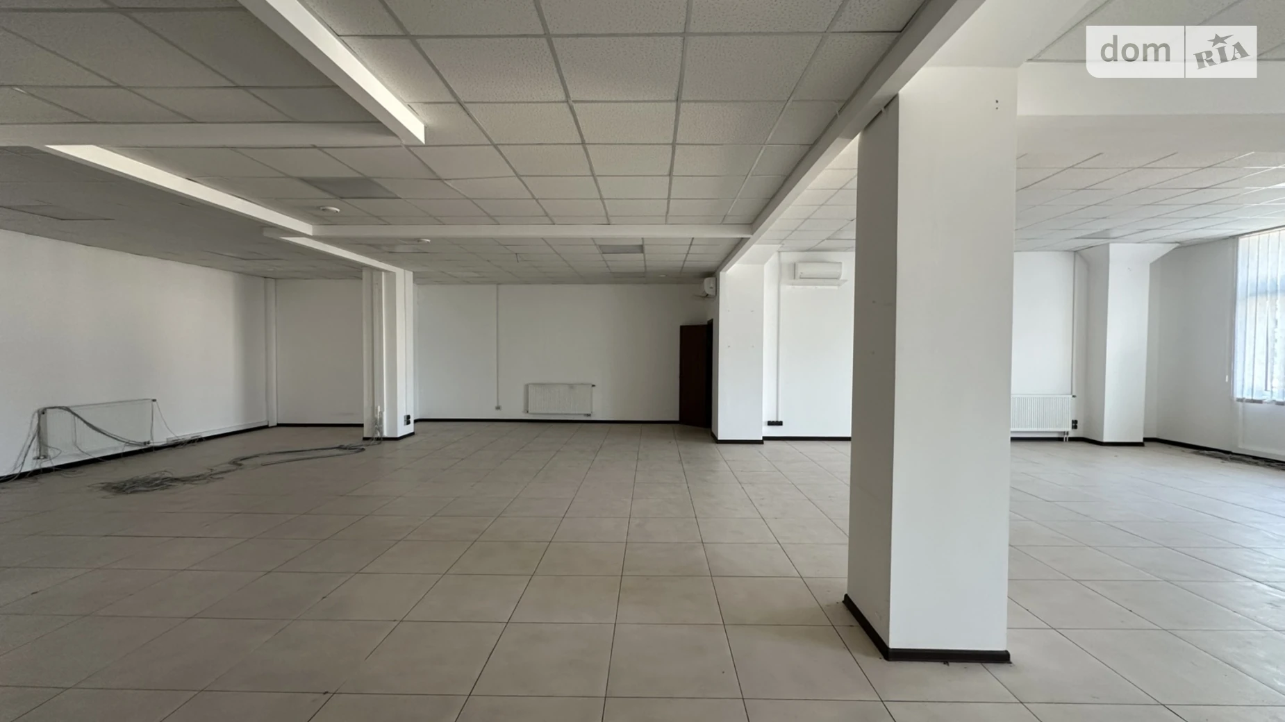 Сдается в аренду офис 190 кв. м в бизнес-центре, цена: 1000 $ - фото 4