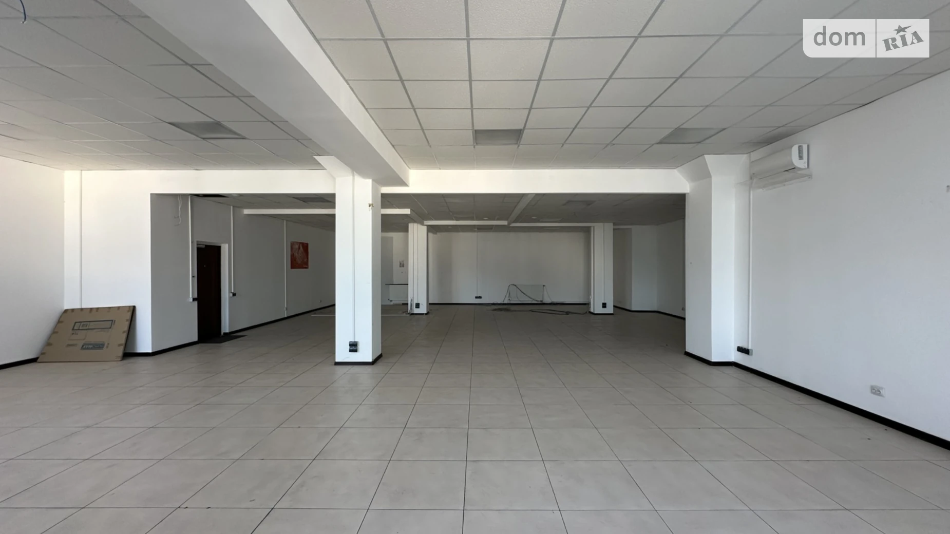 Сдается в аренду офис 190 кв. м в бизнес-центре, цена: 1000 $ - фото 5