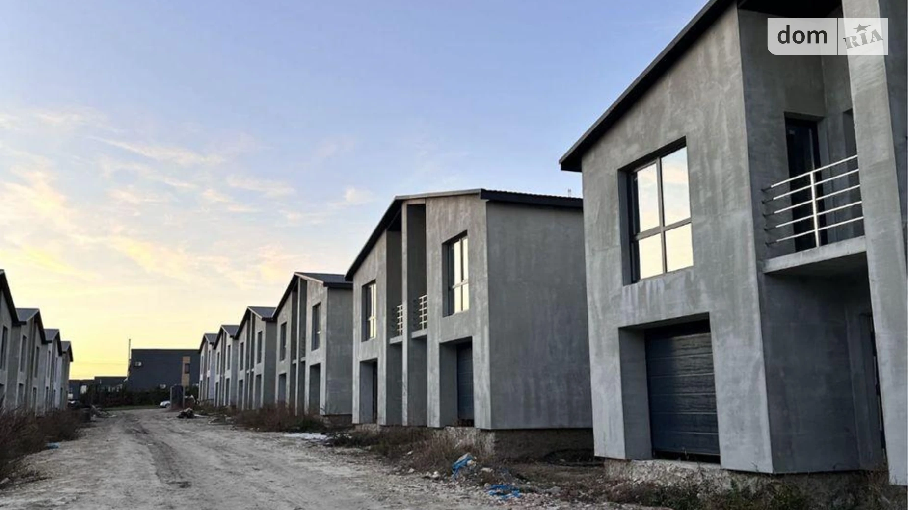 Продается дом на 2 этажа 135 кв. м с гаражом, цена: 81000 $ - фото 3