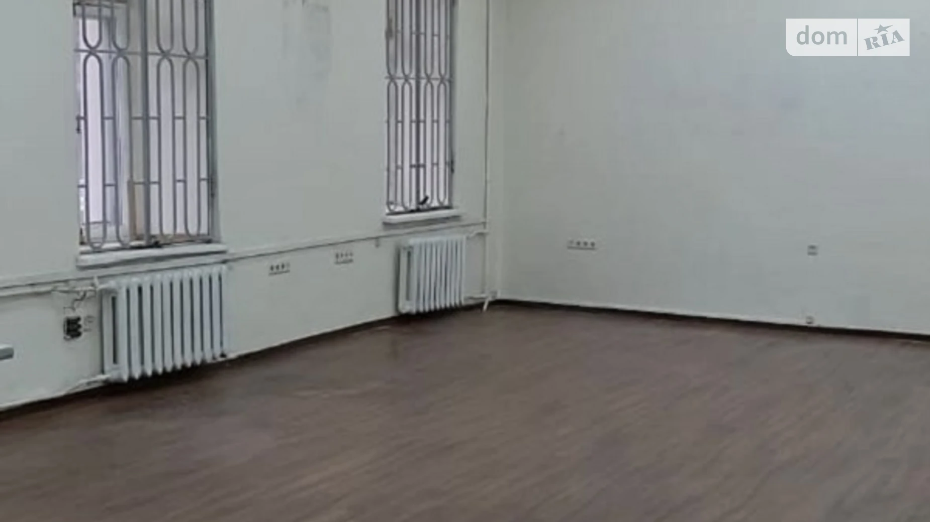 Продается офис 155 кв. м в бизнес-центре, цена: 390000 $ - фото 3