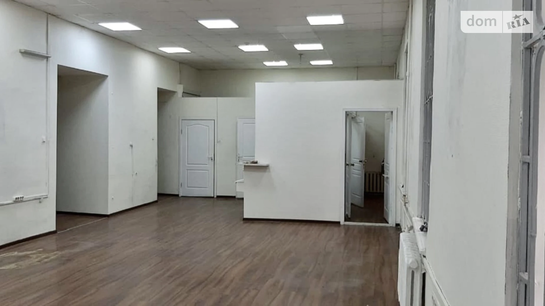 Продается офис 155 кв. м в бизнес-центре, цена: 390000 $ - фото 2