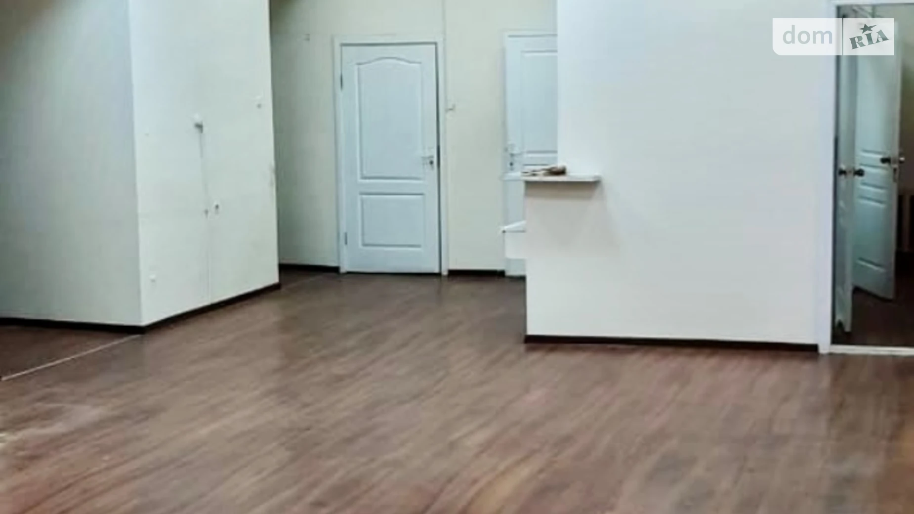 Продается офис 155 кв. м в бизнес-центре, цена: 390000 $ - фото 5