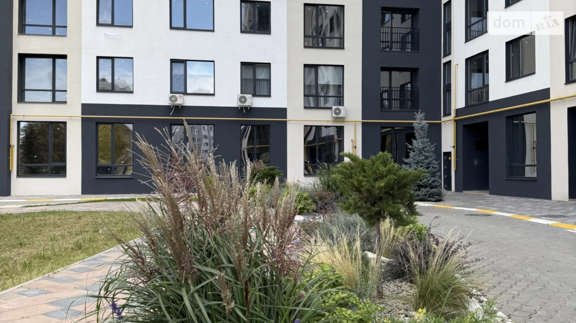 Продается 2-комнатная квартира 64.97 кв. м в Буче, ул. Ивана Кожедуба, 2 - фото 2