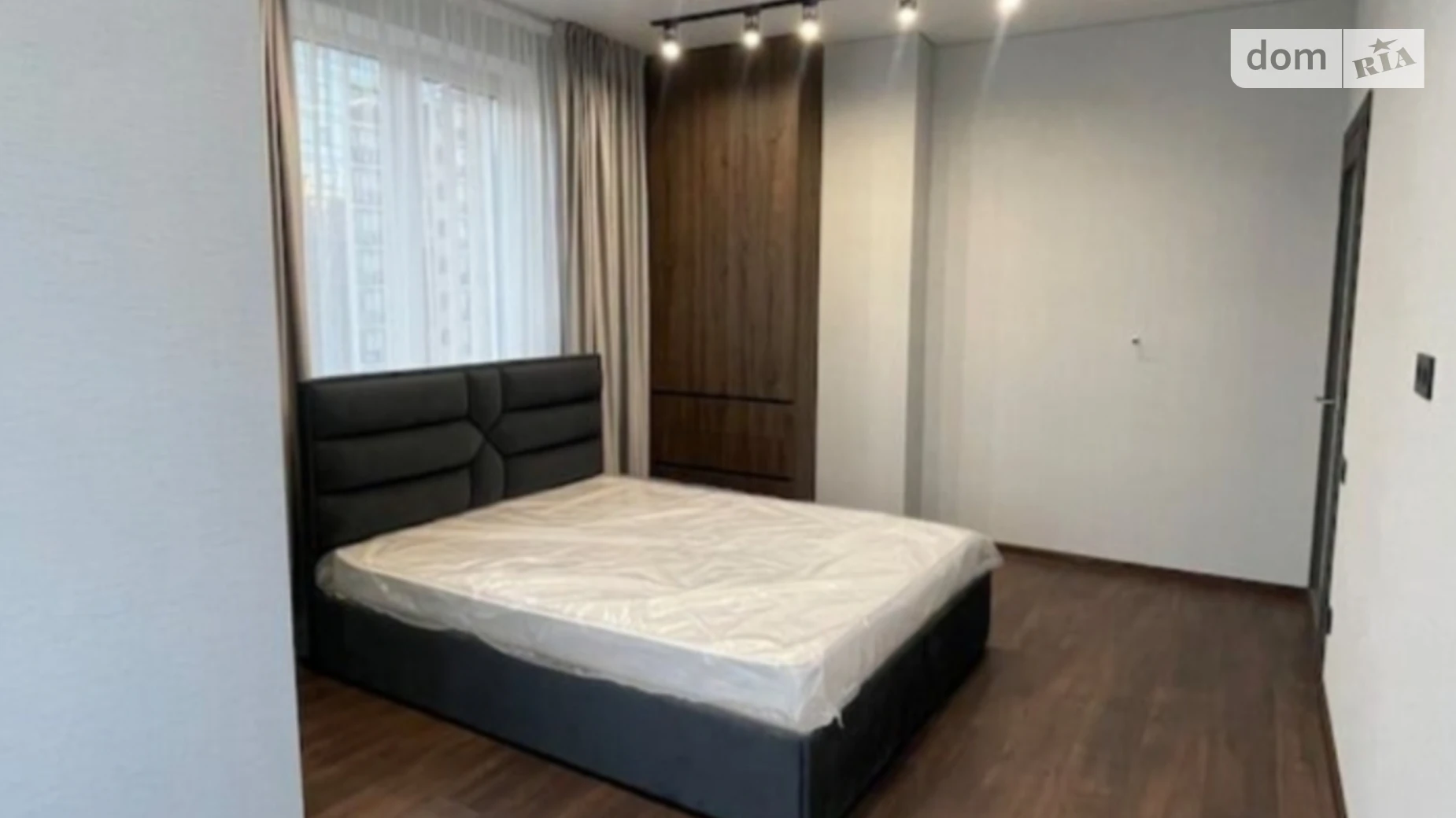 Сдается в аренду 2-комнатная квартира 60 кв. м в Одессе, ул. Жемчужная, 5Б - фото 2