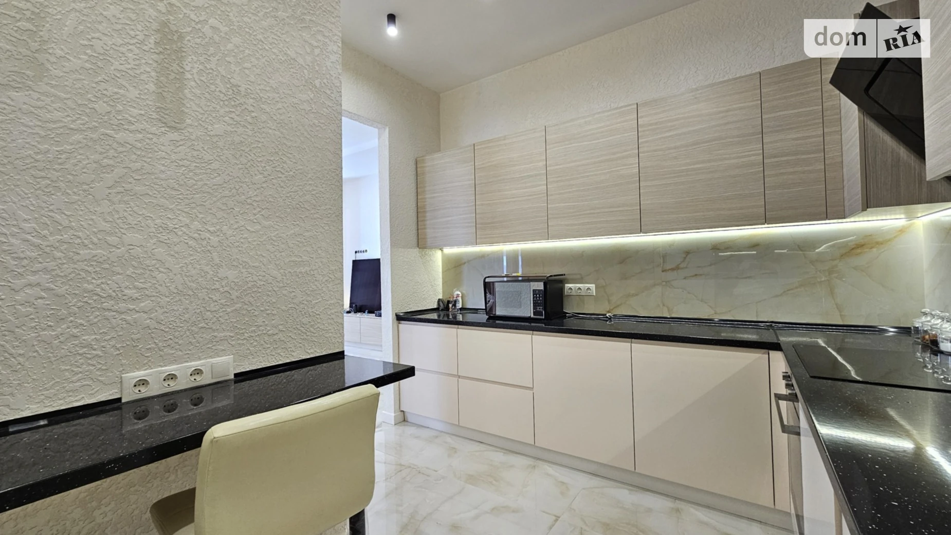 Сдается в аренду 4-комнатная квартира 140 кв. м в Днепре, просп. Яворницкого Дмитрия, 72Б - фото 4