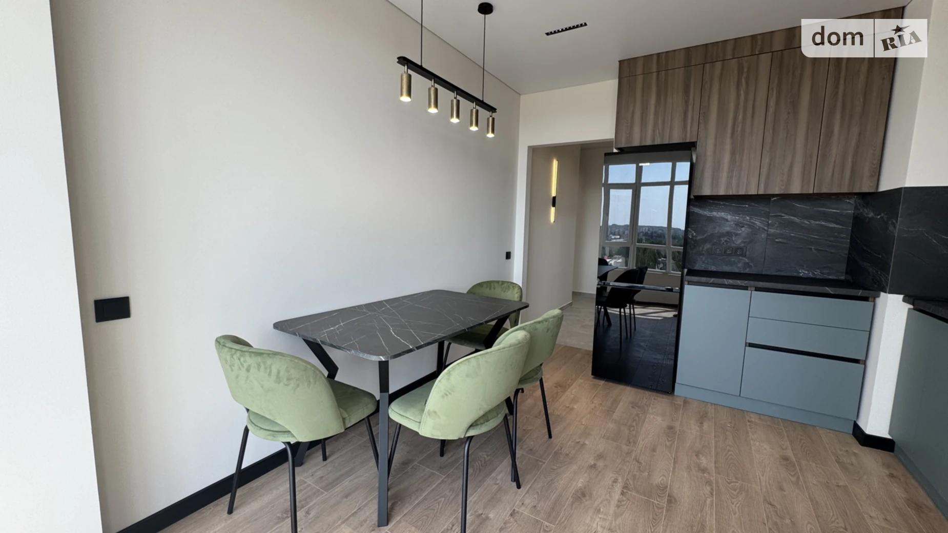 Продается 1-комнатная квартира 49 кв. м в Черновцах, ул. Николаевская, 39 - фото 4