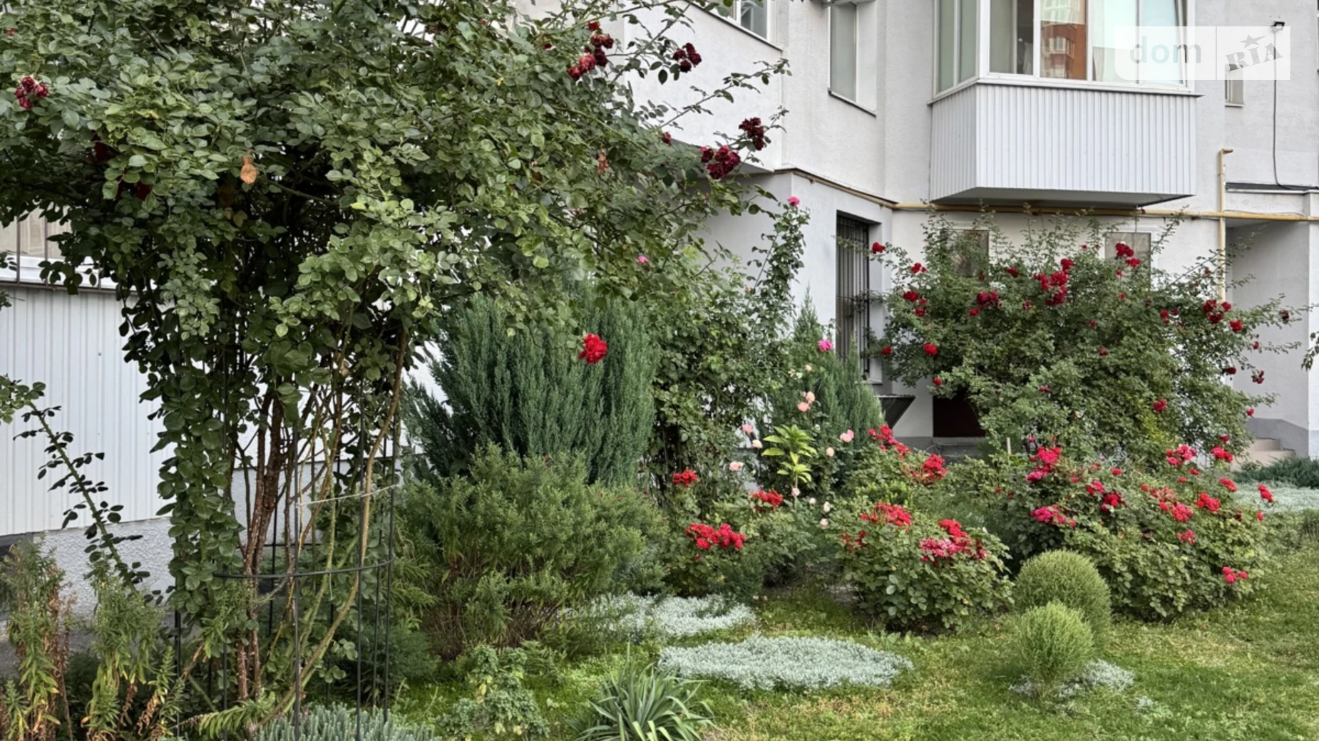 Продается 2-комнатная квартира 93 кв. м в Полтаве, ул. Бедного Александра, 16 - фото 2