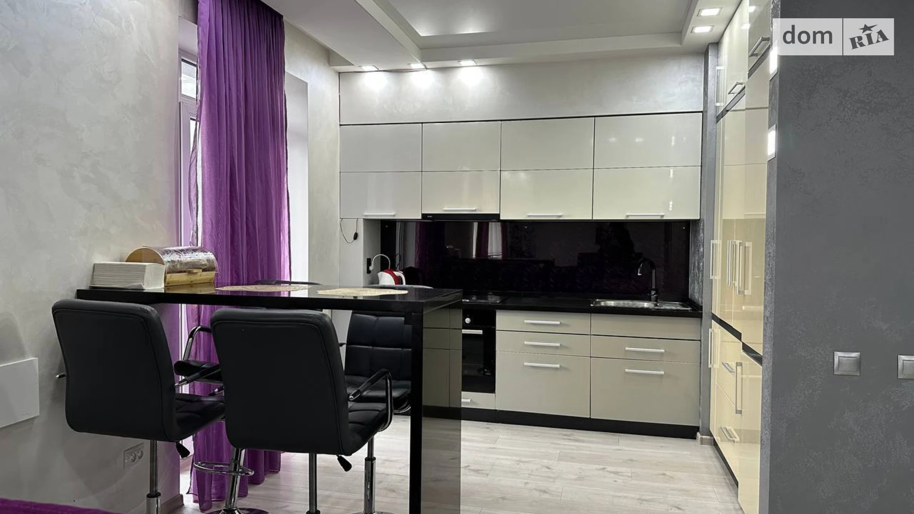 Продается 2-комнатная квартира 64.6 кв. м в Ровно, ул. Савура Клима, 14А - фото 4