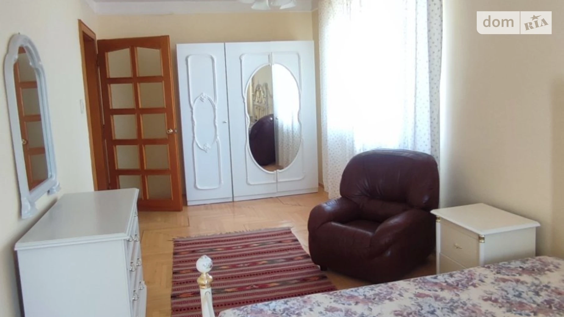 Продается дом на 3 этажа 400 кв. м с гаражом, цена: 180000 $ - фото 4