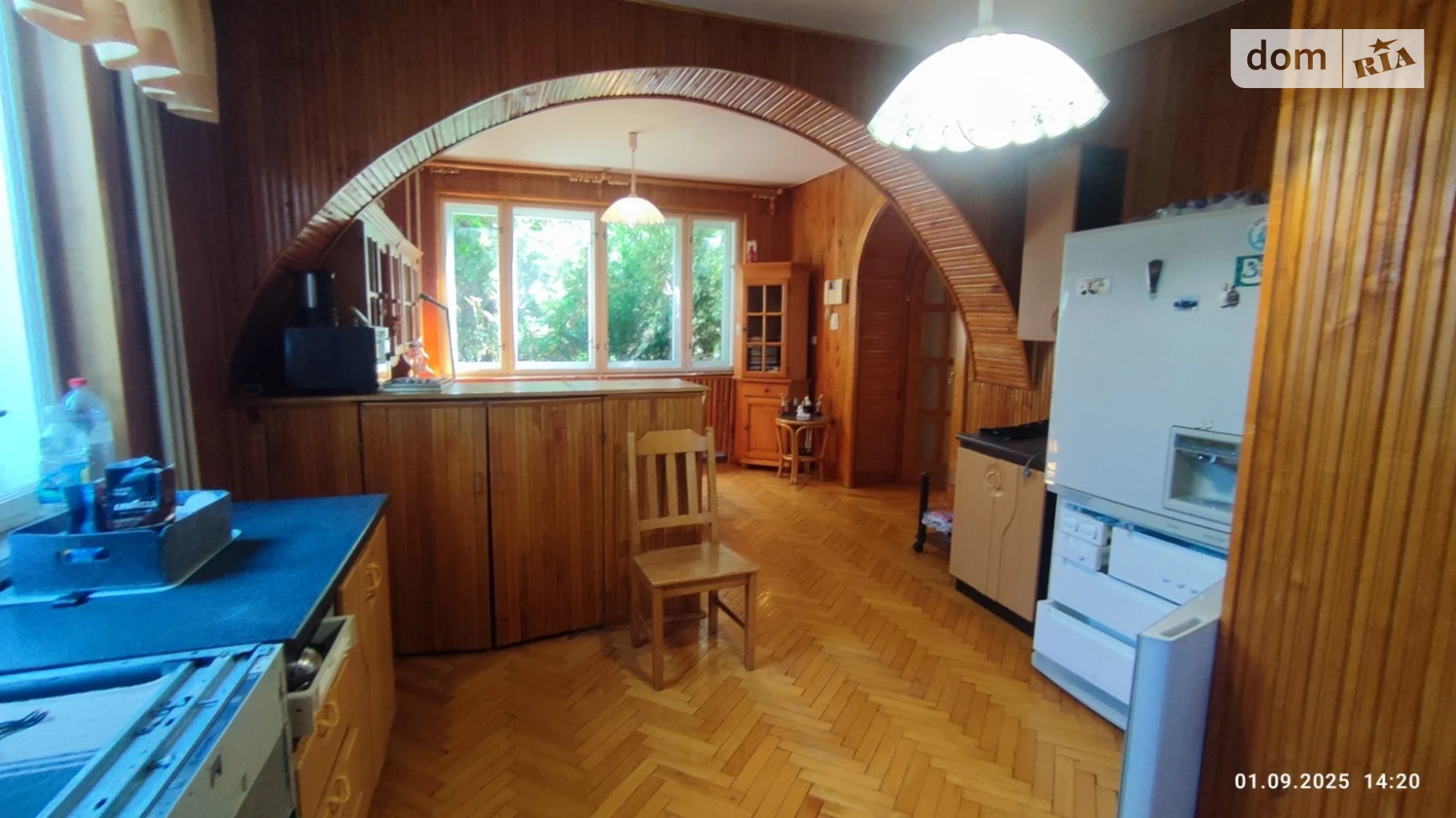 Продается дом на 3 этажа 400 кв. м с гаражом, цена: 180000 $ - фото 2