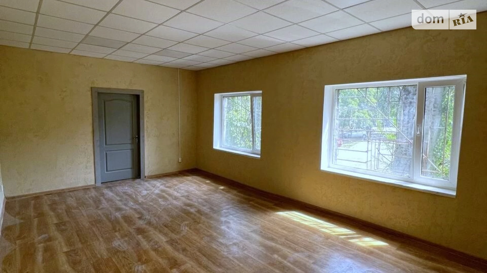 Продается офис 296.1 кв. м в бизнес-центре, цена: 251685 $ - фото 4