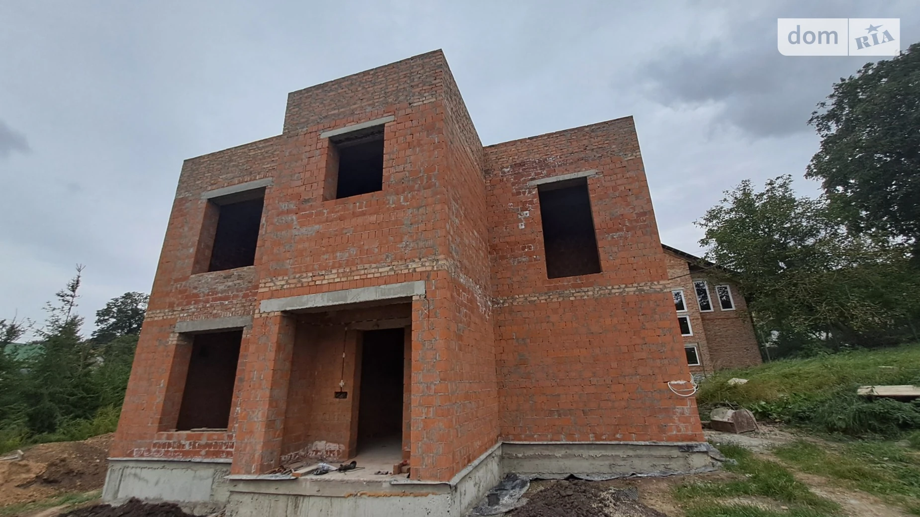 Продается дом на 2 этажа 180 кв. м с участком, цена: 120000 $ - фото 2