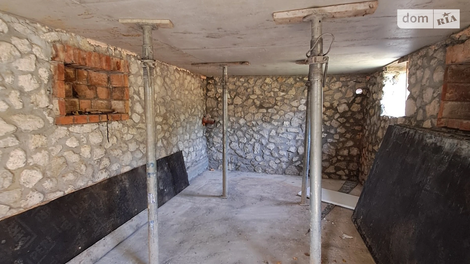 Продается дом на 2 этажа 180 кв. м с гаражом, цена: 120000 $ - фото 5