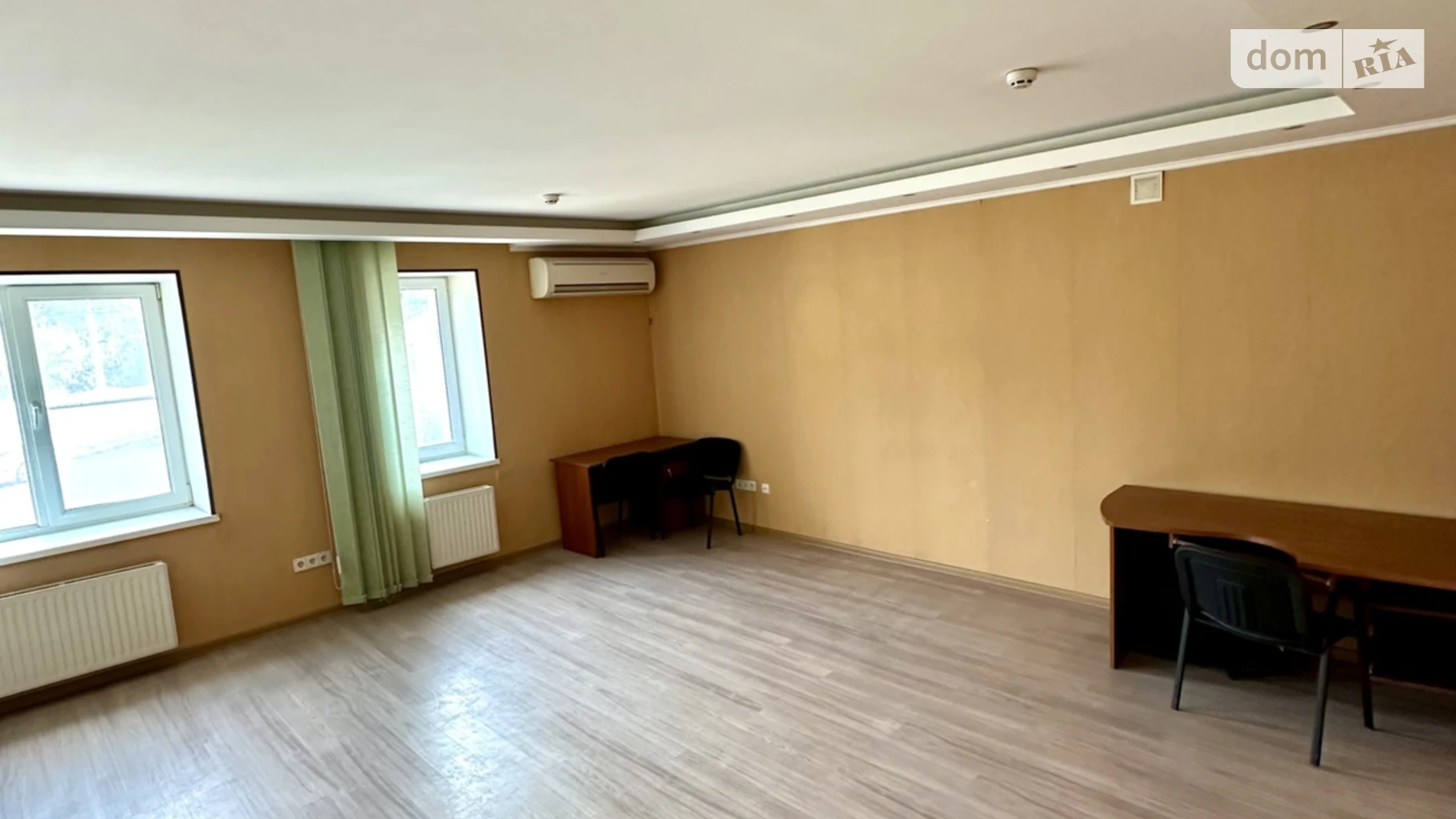 Сдается в аренду офис 155 кв. м в бизнес-центре, цена: 750 $ - фото 2