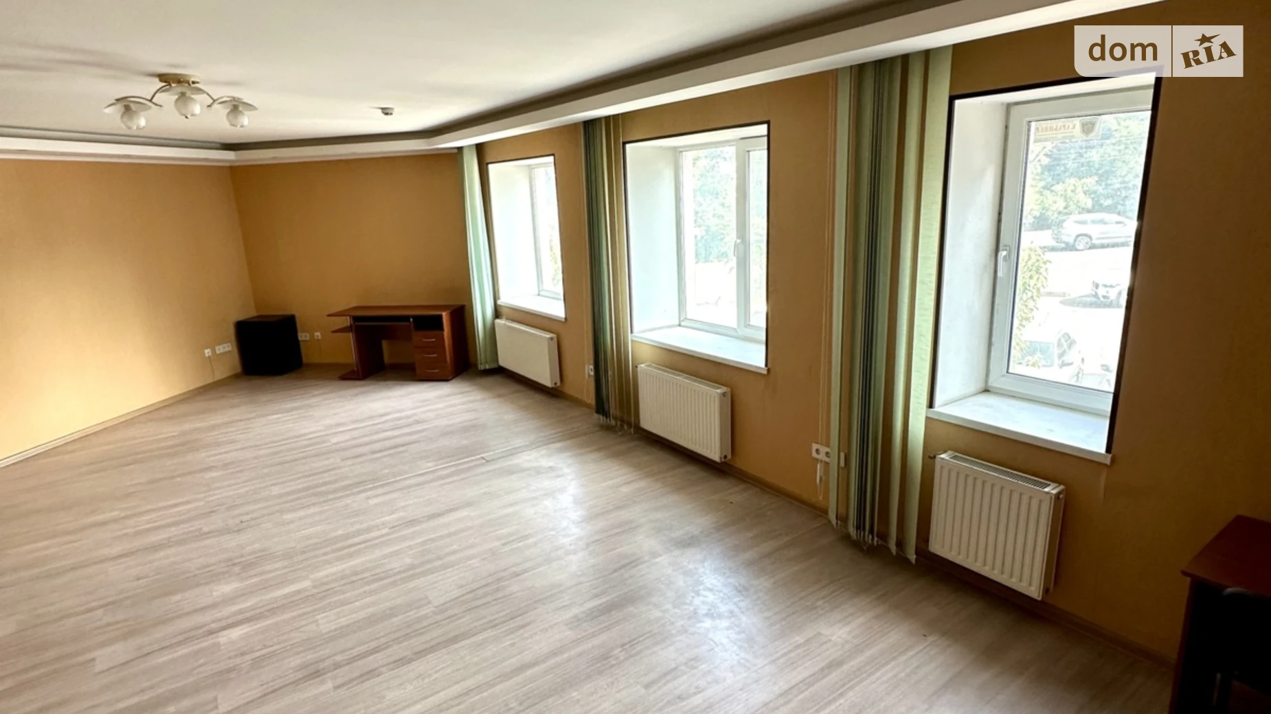 Продается офис 155 кв. м в бизнес-центре, цена: 135000 $ - фото 2
