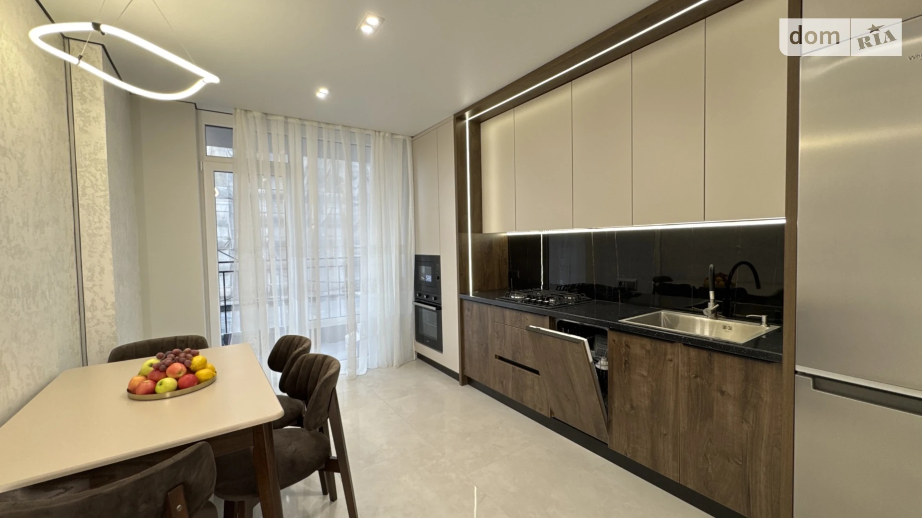 Продается 1-комнатная квартира 45 кв. м в Ивано-Франковске, ул. Юліана Пелеша(Крайковского), 3 корпус 1 - фото 2