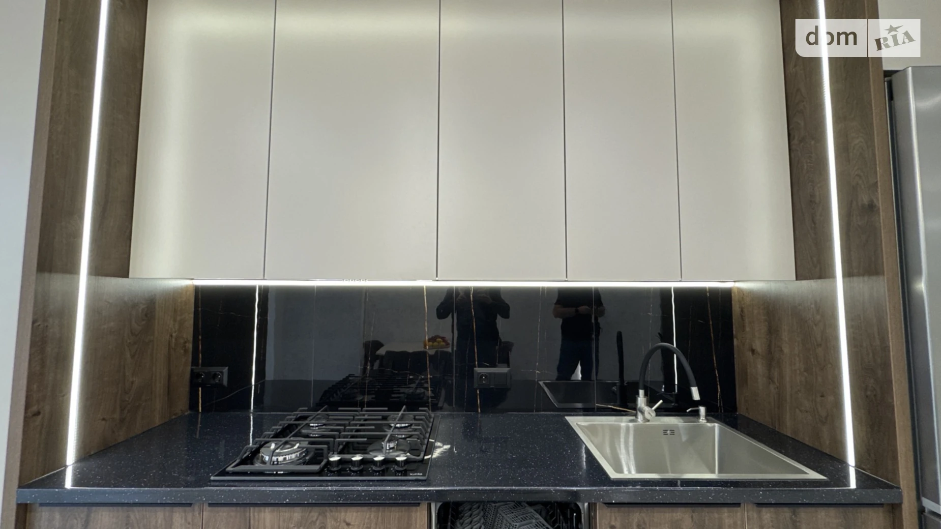 Продается 1-комнатная квартира 45 кв. м в Ивано-Франковске, ул. Юліана Пелеша(Крайковского), 3 корпус 1 - фото 3