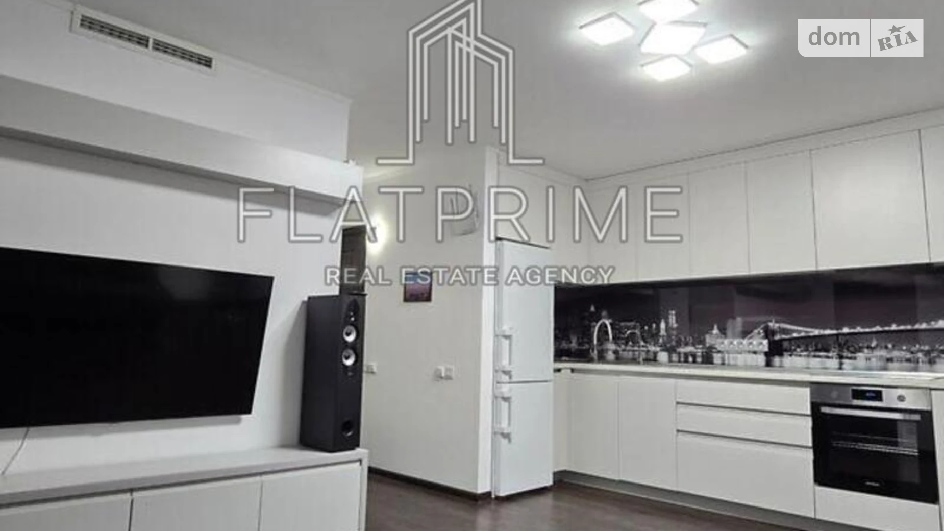 Продается 1-комнатная квартира 56.7 кв. м в Киеве, ул. Юрия Пасхалина(Ильича), 17 - фото 2