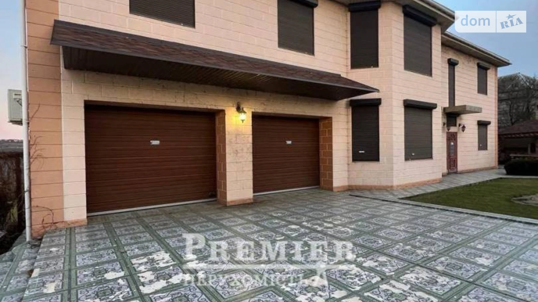 Продается дом на 2 этажа 545.3 кв. м с баней/сауной, цена: 320000 $ - фото 2