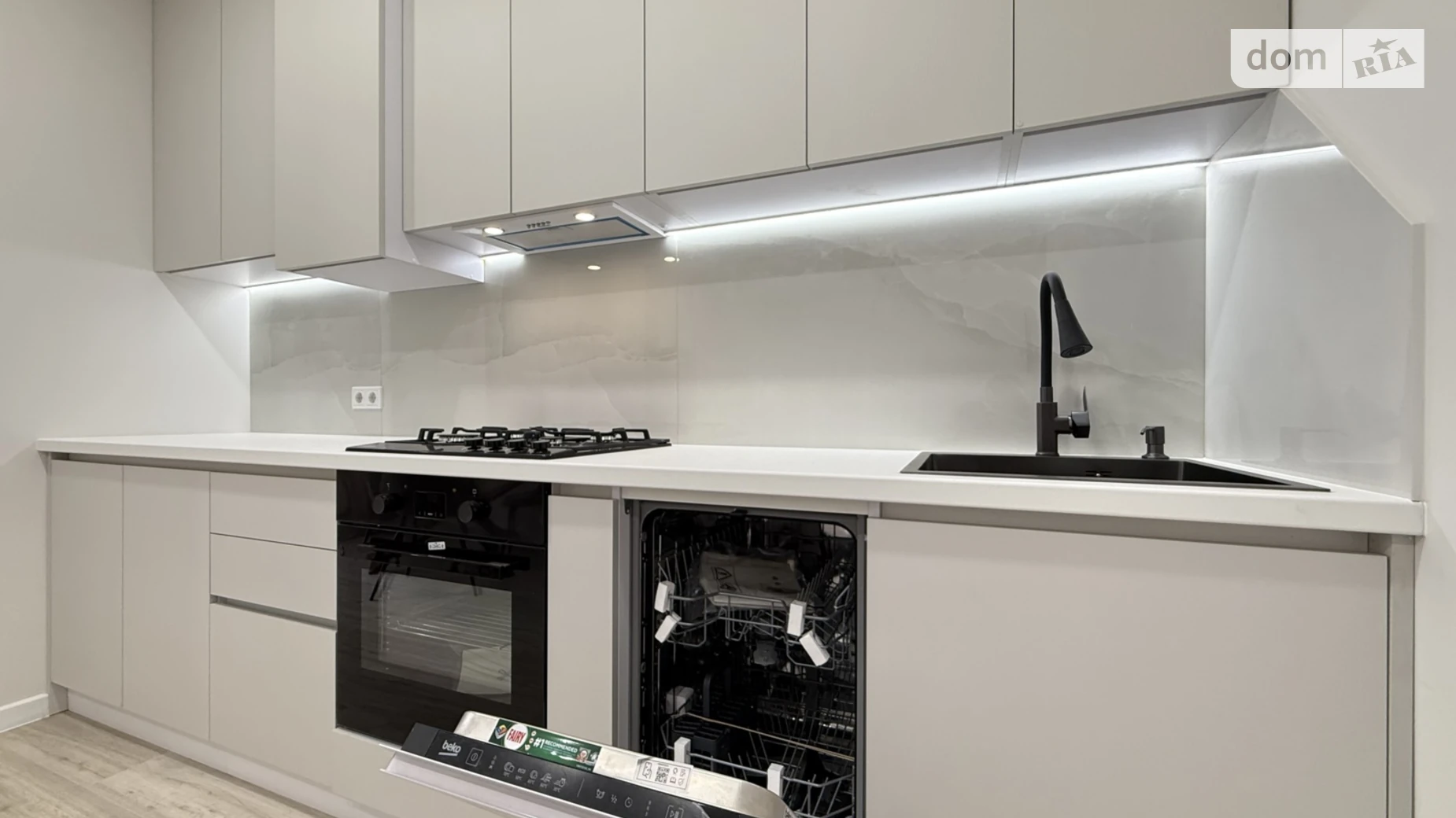 Продається 1-кімнатна квартира 42 кв. м у Рівному, вул. Студентська, 24А - фото 2